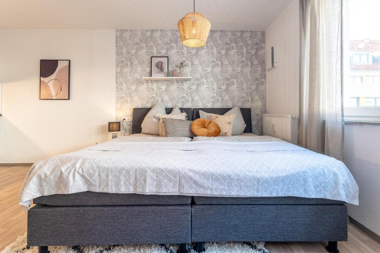 Neu☆Business Apartment☆Messe/Airport☆Tiefgarage Leinfelden-Echterdingen Buitenkant foto